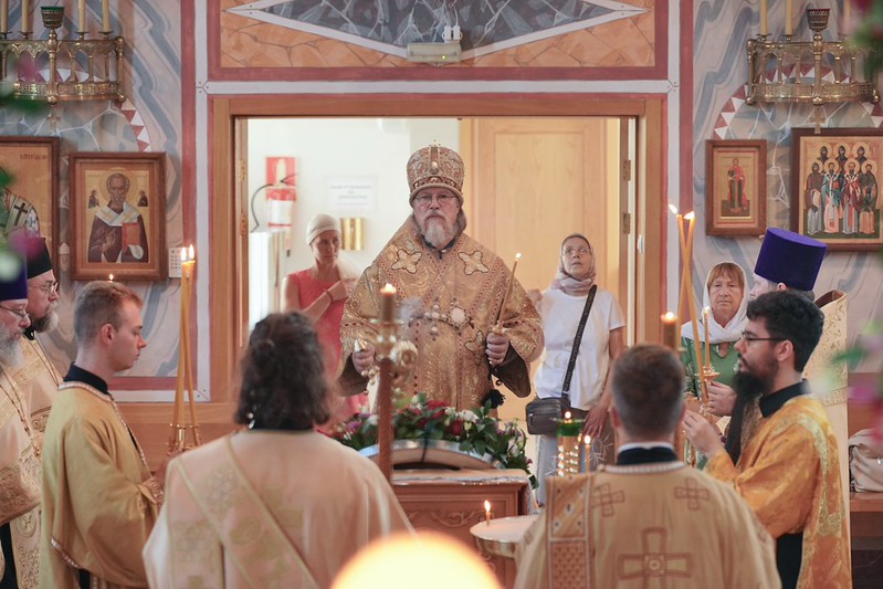 L’Exarque patriarcal a célébré les vigiles de fête en la cathédrale Sainte-Marie-Madeleine à Madrid