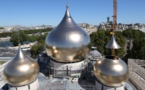Toutes les cinq coupoles de l'église quai Branly sont désormais installées