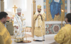 Mgr Alexandre, archevêque de Bakou et Mgr Nestor ont célébré la Divine Liturgie en la cathédrale de la Sainte-Trinité