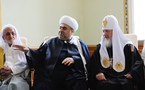 Le patriarche Cyrille se rend à la grande mosquée de Bakou