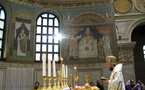 Le métropolite Hilarion célèbre une liturgie à l'église Saint-Apollinaire de Ravenne