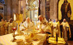 Les patriarches de Moscou et de Constantinople célèbrent une liturgie à la cathédrale Saint-Isaac de Saint-Pétersbourg
