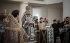 Mgr Nestor, évêque de Chersonèse, présida les matines du Vendredi Saint avec la lecture des douze évangiles 