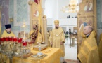 Mgr Nestor, évêque de Chersonèse, a célébré la Divine Liturgie de la fête de tous les saints de la terre Russe
