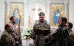 Le métropolite Jean a célébré les matines du Samedi Saint avec le rite de l'ensevelissement du Christ