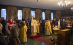 Mgr Antoine, exarque du patriarche, a célébré la Divine liturgie à la cathédrale des Trois Saints Docteurs à Paris