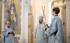 Le dimanche d'avant l'Exaltation de la Croix l'archevêque Nestor a célébré la Divine Liturgie en la cathédrale de la Sainte Trinité à Paris