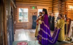 L'évêque Nestor a présidé la célébration de la divine liturgie dans l'église en bois du Séminaire à Épinay-sous-Sénart