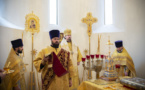 Monseigneur Nestor a célébré la Divine Liturgie en la cathédrale de la Sainte Trinité à Paris