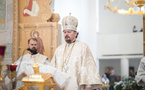 Le Samedi Saint: Mgr Nestor a célébré la Divine Liturgie en la cathédrale de la Sainte Trinité à Paris