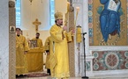 Le métropolite Nestor a célébré la Divine Liturgie en la cathédrale de la Sainte et Vivifiante Trinité à Paris