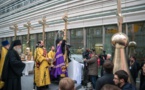 Reportage-vidéo sur la pose du dôme central et la bénédiction des croix de la future nouvelle église russe à Paris