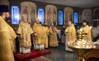Le métropolite Marc de Riazan et l'évêque Matthieu de Sourozh ont célébré la Liturgie en l'église Trois-Saints-Docteurs à Paris