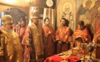 Le métropolite de Stavropol Cyrille et l’évêque Nestor de Chersonèse ont célébré la Divine Liturgie à l’église cathédrale des Trois-Saints-Docteurs à Paris