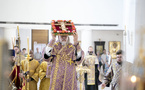 Le métropolite Marc a célébré un office vespéral avec la procession de la Croix vivifiante du Seigneur