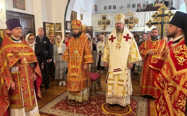 Le métropolite Antoine et le métropolite Nestor ont célébré la Liturgie en l'église Saint-Nicolas à Rome