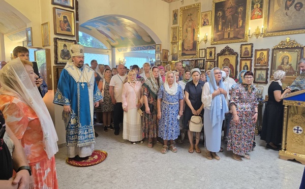 Exarque patriarcal en Europe occidentale a présidé les festivités à l’occasion de la fête onomastique de l’église de la Nativité de la Mère de Dieu à Torrevieja