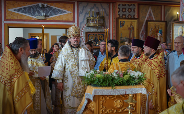 Monseigneur Nestor a présidé la fête de Tous les saints d'Espagne et de Portugal en la cathédrale madrilène
