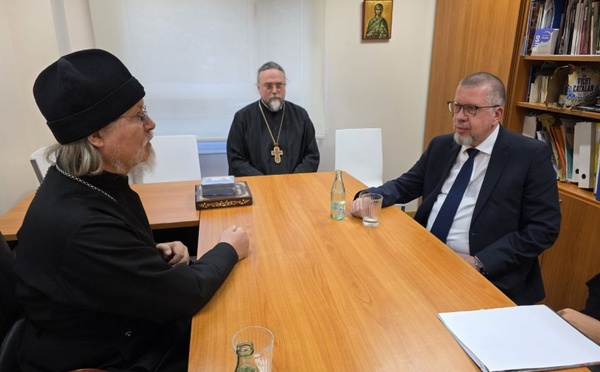 Administrateur de l'Exarchat d'Europe occidentale a rencontré l'ambassadeur russe en Espagne