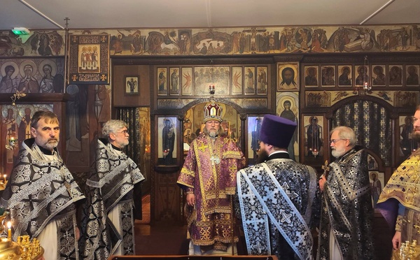 Le Lundi Saint: Son Éminence Marc a célébré la Liturgie des Dons Présanctifiés en l'église Trois-Saints-Docteurs à Paris