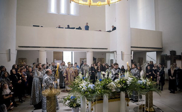 L'Exarque patriarcal a célébré les matines du Samedi Saint avec le rite d'ensevelissement du Christ
