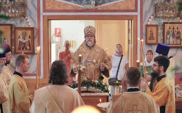 L’Exarque patriarcal a célébré les vigiles de fête en la cathédrale Sainte-Marie-Madeleine à Madrid
