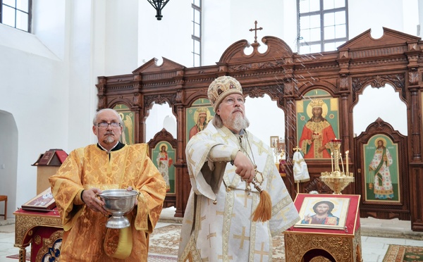 L'Exarque patriarcal en Europe occidentale a célébré la petite consécration de l’église Saint-Nicolas à Tokaj
