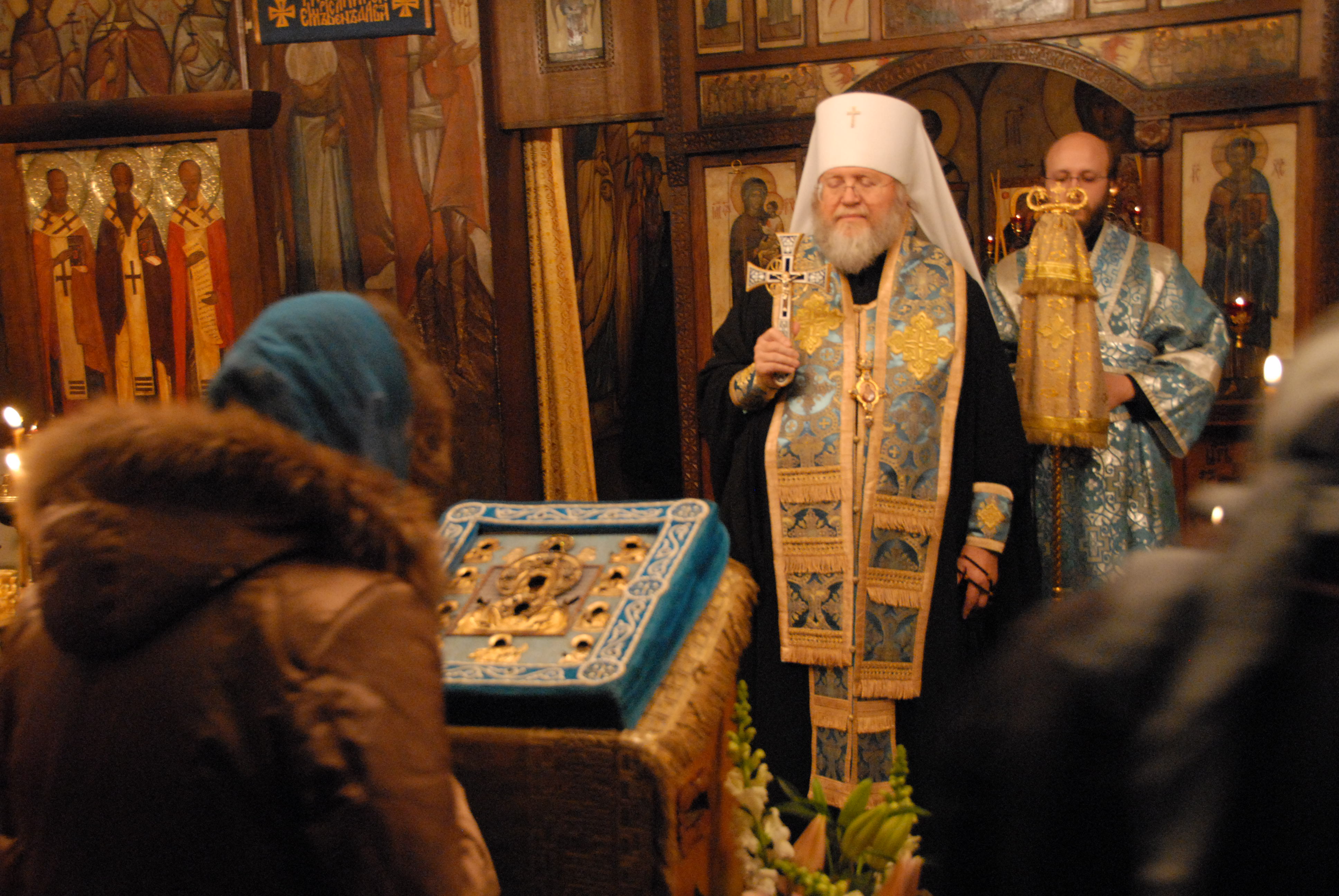 Vladiko Hilarion à Pétel 090.jpg
